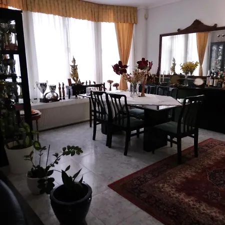 فيلة In Panorama, Thessaloniki, With A Swimming Pool. Host: Mr. George سالونيك